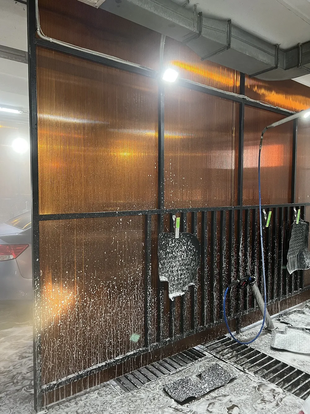 Автомойка самообслуживания на 4 поста под ключ Автомойка самообслуживания на 4 поста под ключ